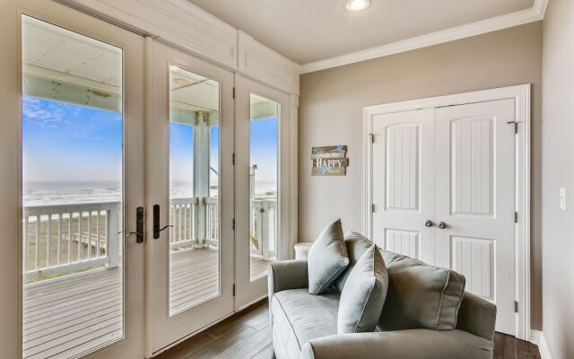 Enchanted Beachfront 3 Bedroom Home