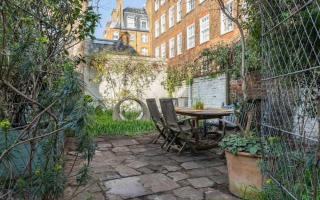 Milborne Grove by Onefinestay