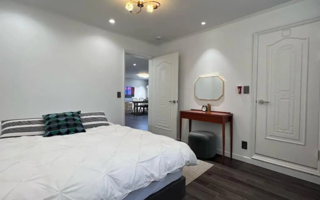 Hongdae 3bedroom Apartment #13