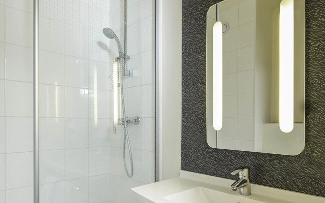 ibis Chartres Ouest Luce