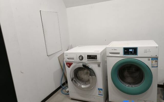 Home Hotel Apartments