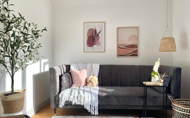 Hounds Gate Luxury Apartments by 1508 Stays