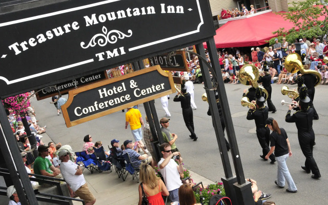Treasure Mountain Inn