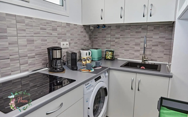 Parrot's House- Yumbo center