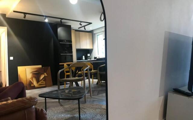 Nid Douillet - BEL APPARTEMENT avec GARAGE