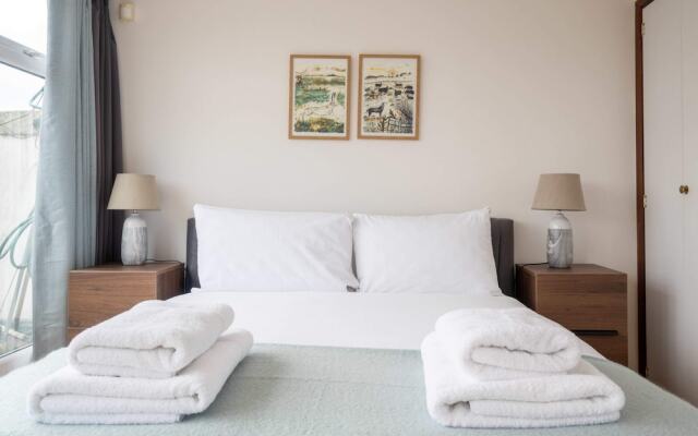 Stylish Kings-cross Maisonette