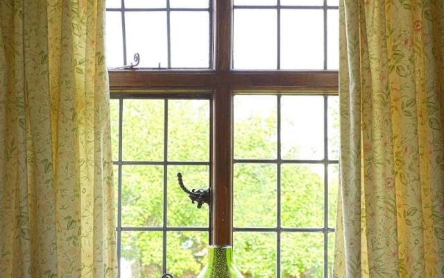 Strawberry Cottage B&B