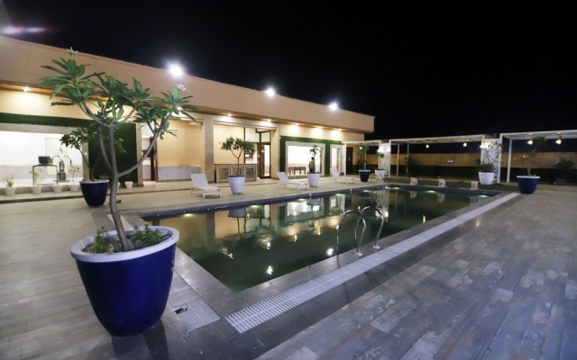 Shreejee Vilas