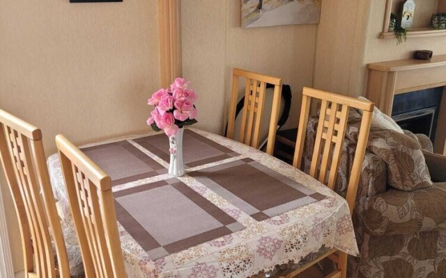 Discover Comfort Home From Home 8-birth Caravan