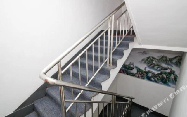 Wanyuan Hotel (dongshibu subway station store)