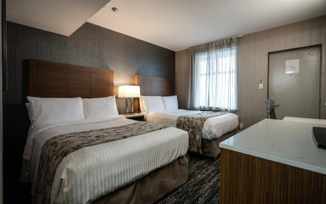 Monte Carlo Inn Toronto West Suites