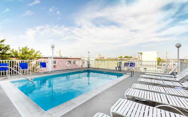 Gateway Hotel & Suites, an Ascend Collection Hotel