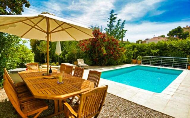 Beautiful early 1900's classic villa sea views
