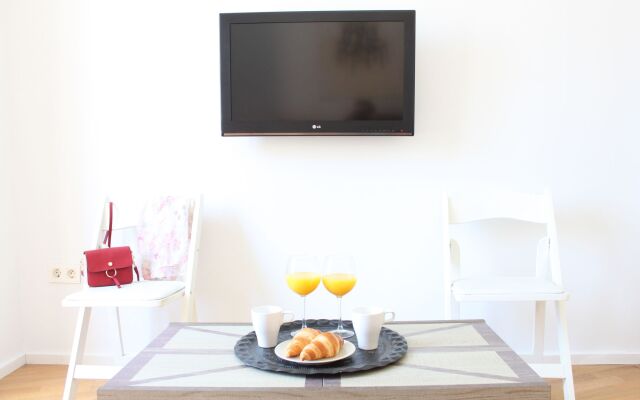 Life Apartments Calderón