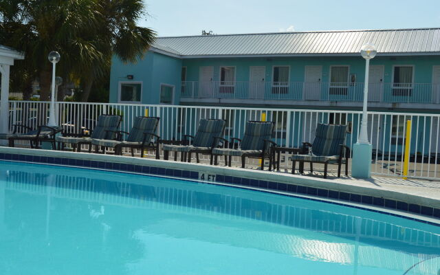 Destin Inn and Suites