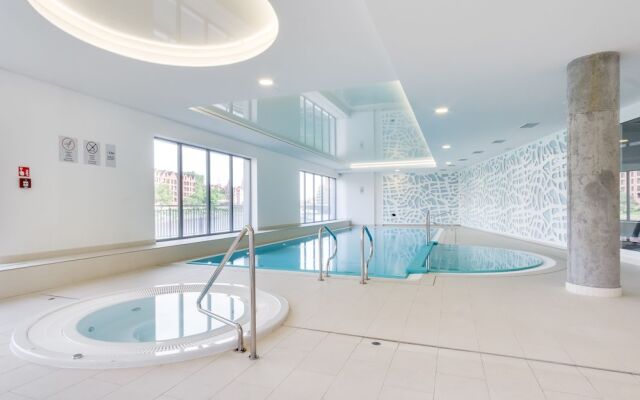 Elite Apartments Waterlane Pool Access