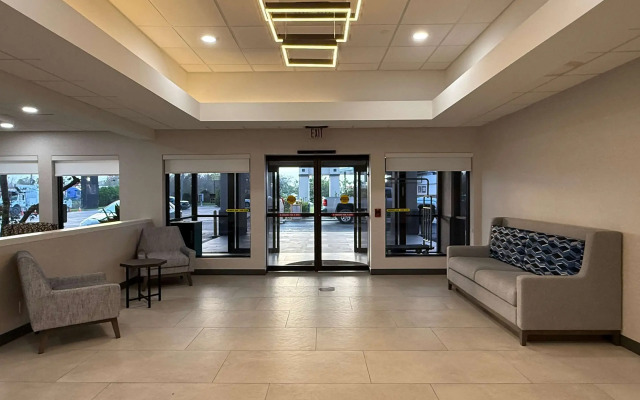 Quality Inn & Suites Baton Rouge West – Port Allen