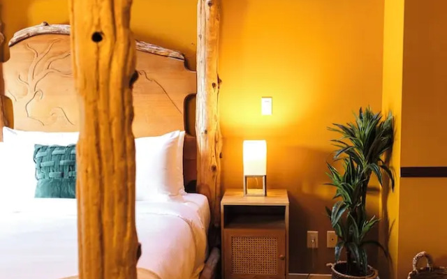 Secluded Oceanfront - Upstairs