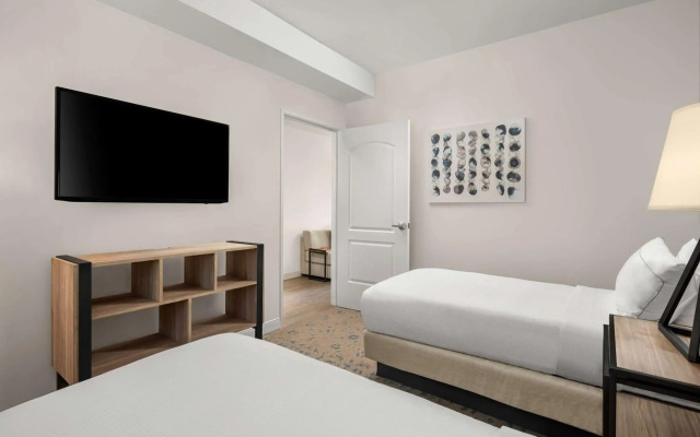 The Cassara Carlsbad, Tapestry Collection by Hilton