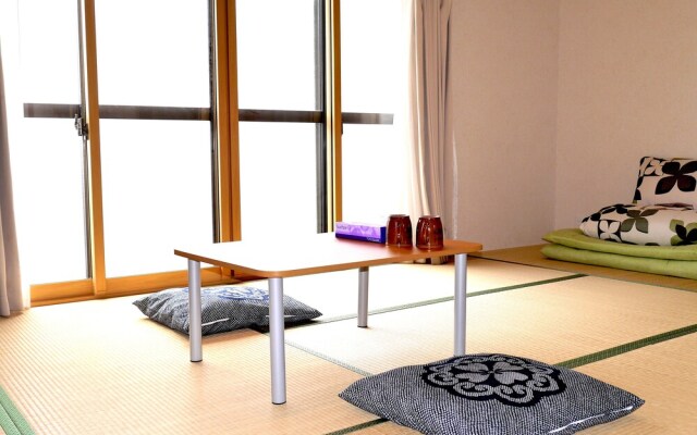 Guesthouse Osaka Tengachaya Station front hall
