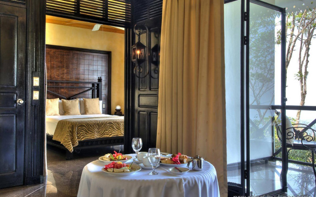Hotel Villa Caletas