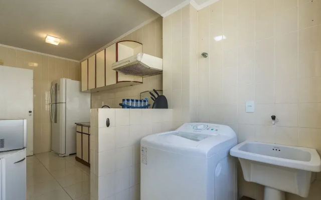 2 Bdrm apt 250m From the Beach in Center Sdc0601