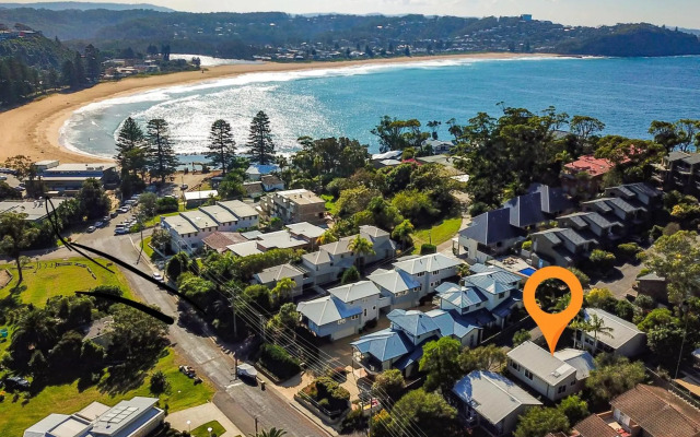 The Beach Hut Avoca Beach NSW
