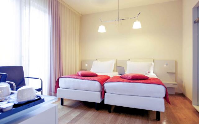 Mercure Milano Solari Hotel