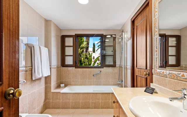 Macdonald Villacana Club Resort