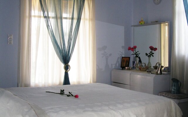 Navarino - A Breath Away From The Beach