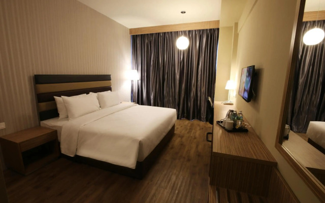SEM9 Senai ''Formerly Known as Perth Hotel"