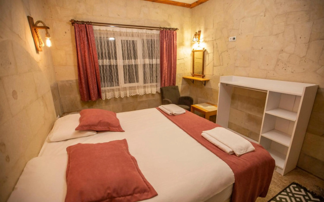 Capiedra Hotel