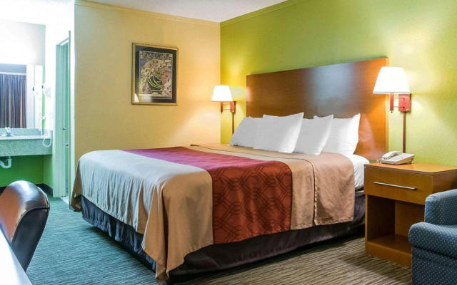 Econo Lodge Franklin South