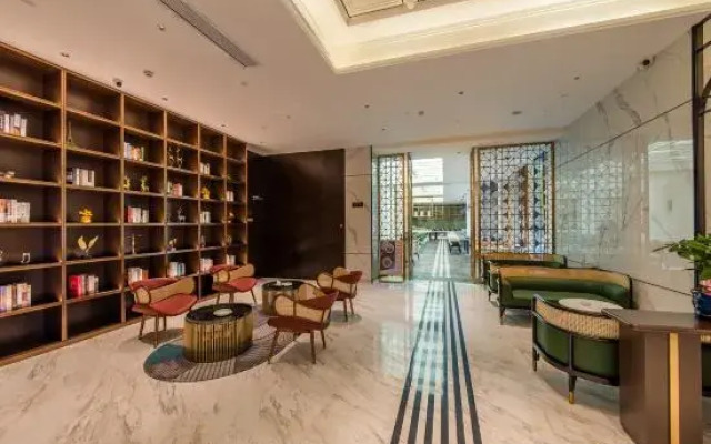 Venus International Hotel (Yuelushan University)