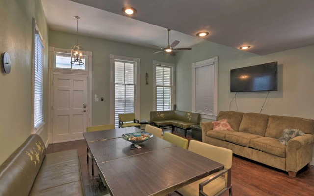 Home w/ Patio & Grill: 2 Mi to Galveston Seawall!