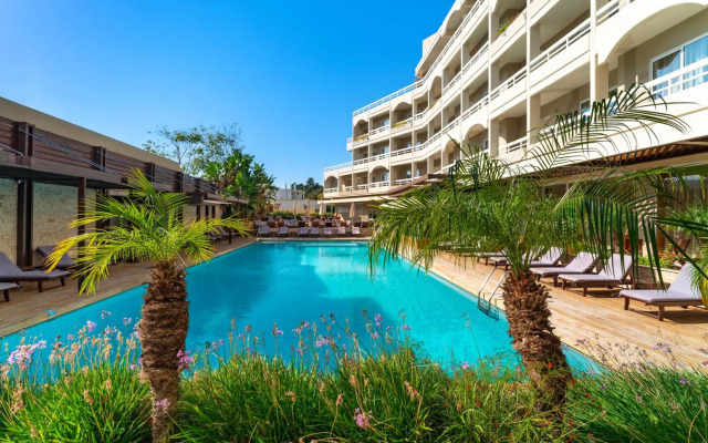 Athineon Hotel