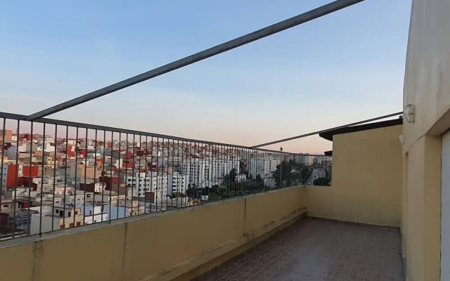 Familiar Luxury Apartment