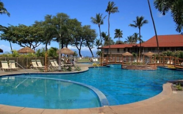Maui Kaanapali S #b133 Studio Bedroom Condo by RedAwning