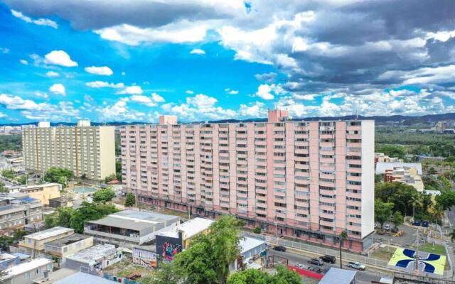 Blissful 3BR Art District Apt with PK & Fast WiFi