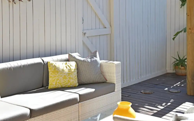 Charming Sea Point 1 Bed With Leafy Patio
