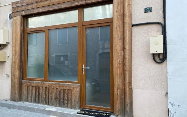 Joli T2 dans une maison de village