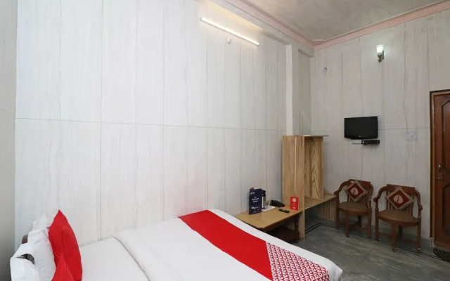 OYO 24319 Hotel Geetanjali Resort