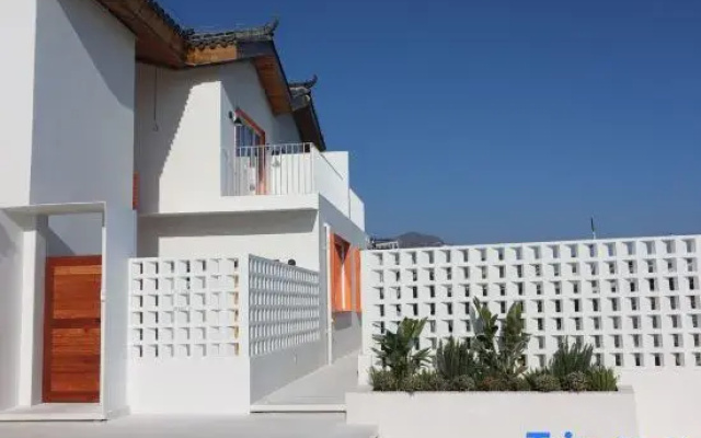 LuChen Botique Hotel (Qionghai Dashiban Ancient Village)