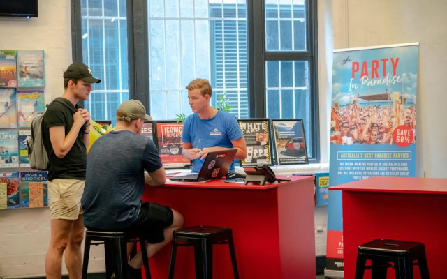 Nomads Sydney - Hostel