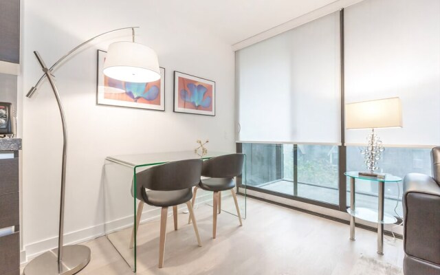 Amazing 1BR in Popular King West