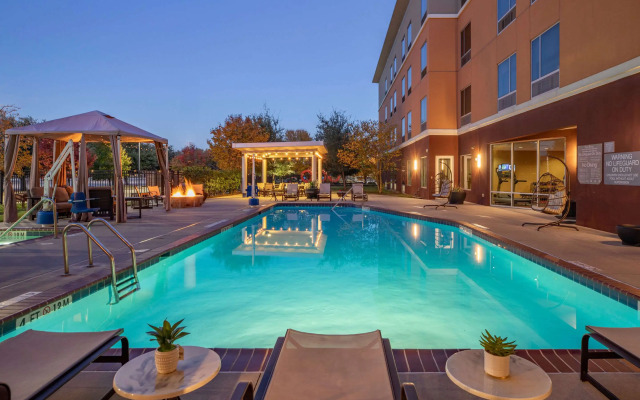 Cambria Hotel Plano Frisco