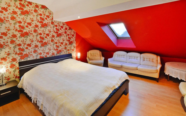 Comfortable House by the Lake, Insko