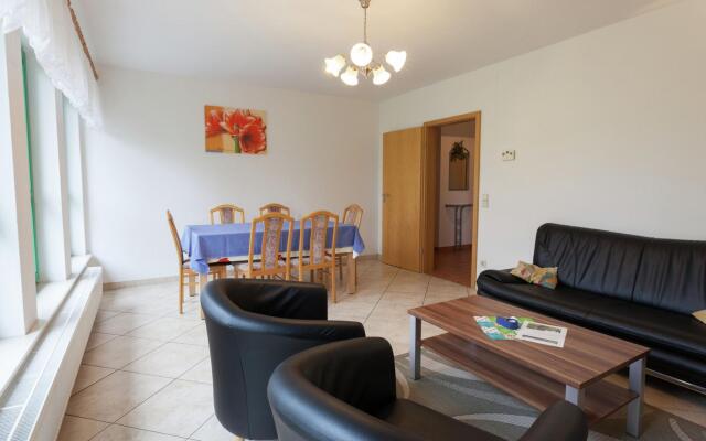 Modern Apartment in Reinhardtsdorf-Schona near Ski Slopes