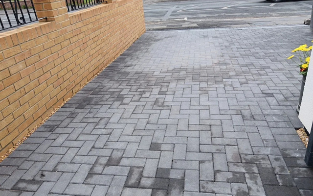 High Wycombe - 1bed Apartment - Sleeps 3 - Parking