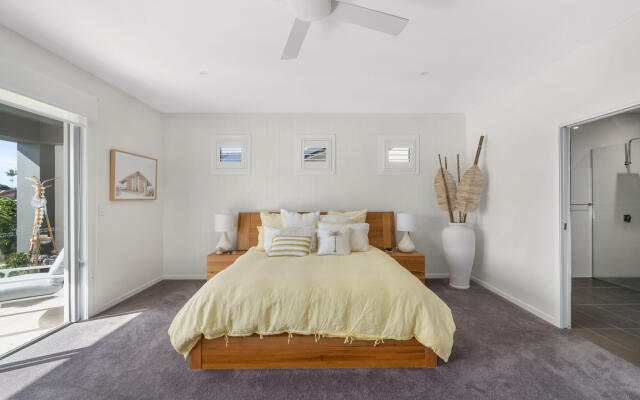 Luxe Family Entertainer on Canal  Private Pool